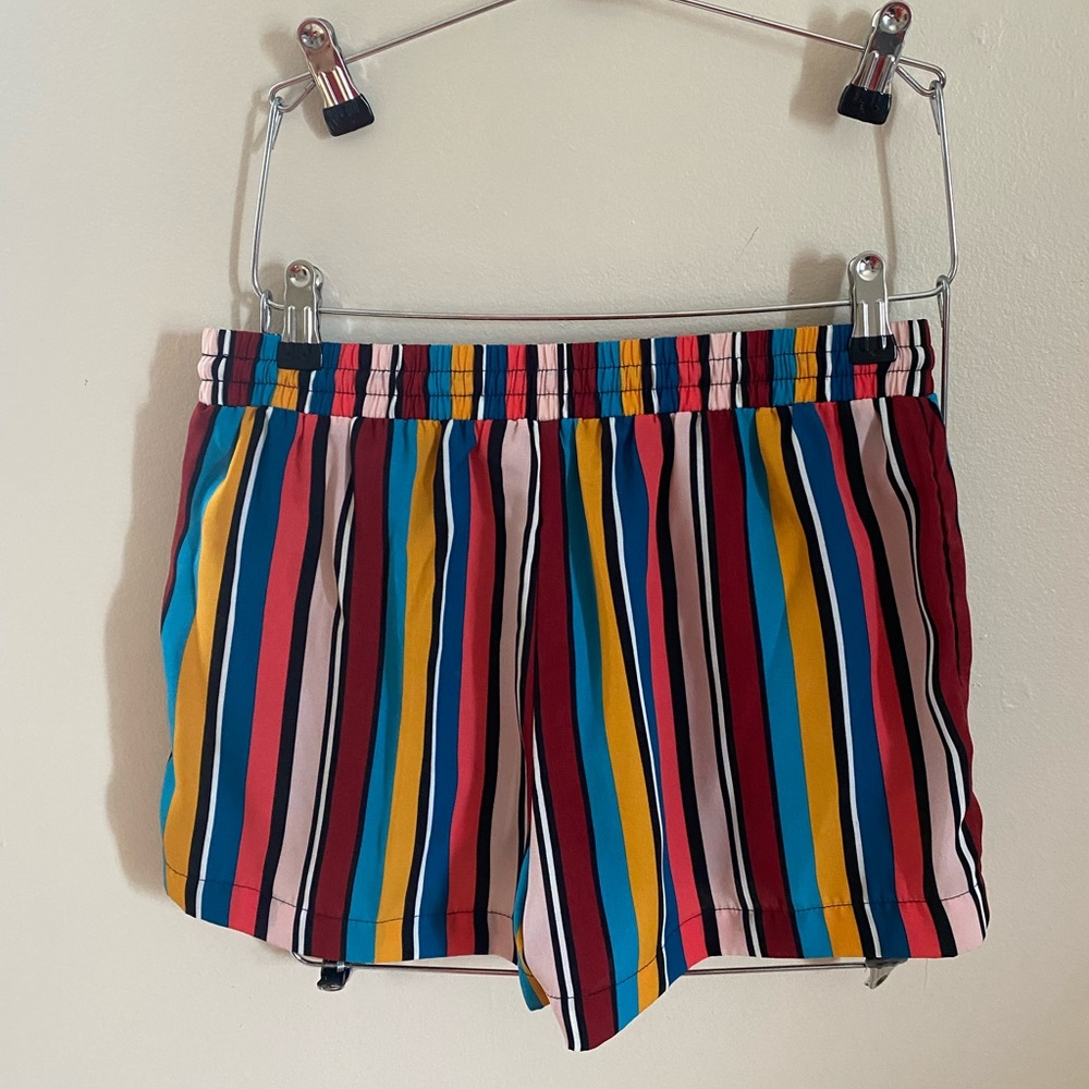 Colorful flowy shorts - Picture 2 of 4